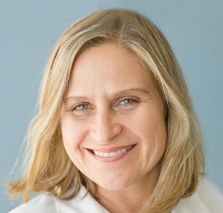 dr Irene Gula is one of the most successful dentist in chicago il